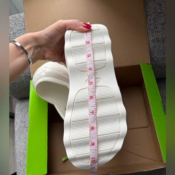 BNWT Crocs Mega Crush Triple Strap Sandals – Chalk White – Style ID: 521539 - Picture 7 of 15